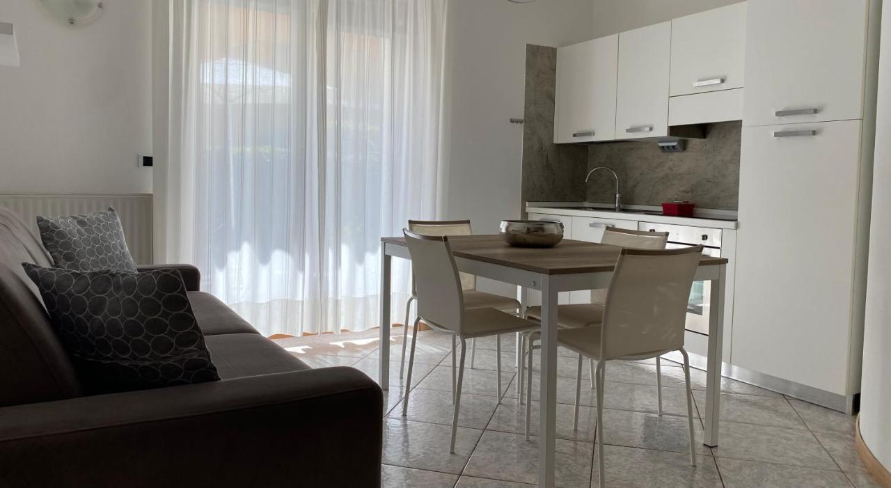 Appartamenti Nataly Torbole Sul Garda Exterior foto